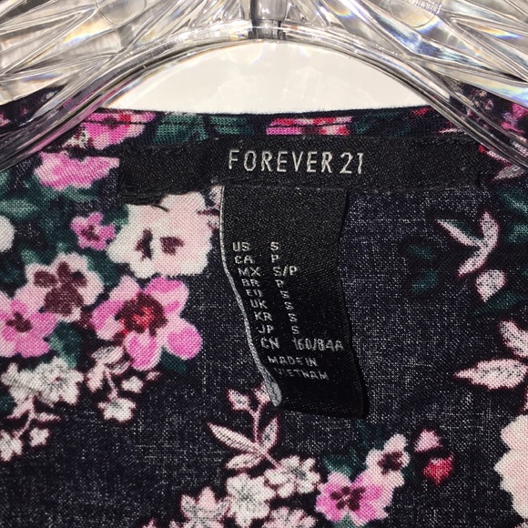 Top - Picture 2 of 4